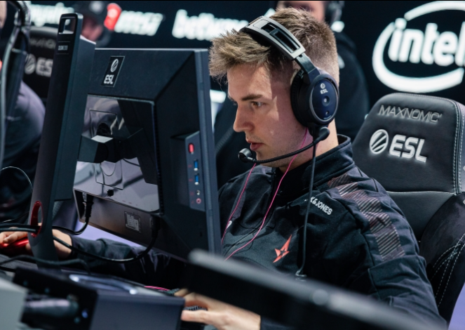 术和球员表 术和球员表